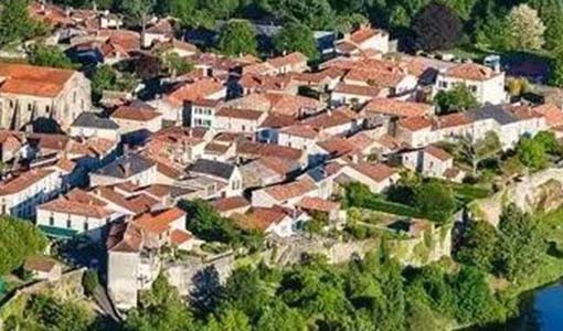 九龙回乡建别墅为什么一定要选专业乡墅公司